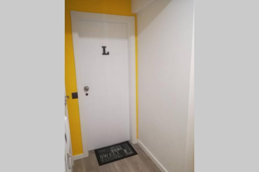 Ria Center Apartment - Left Faro Luaran gambar