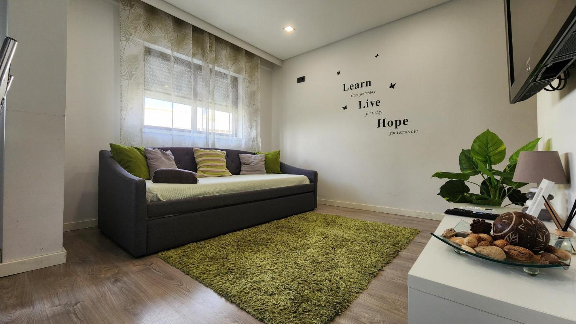 Ria Center Apartment - Left Faro Luaran gambar