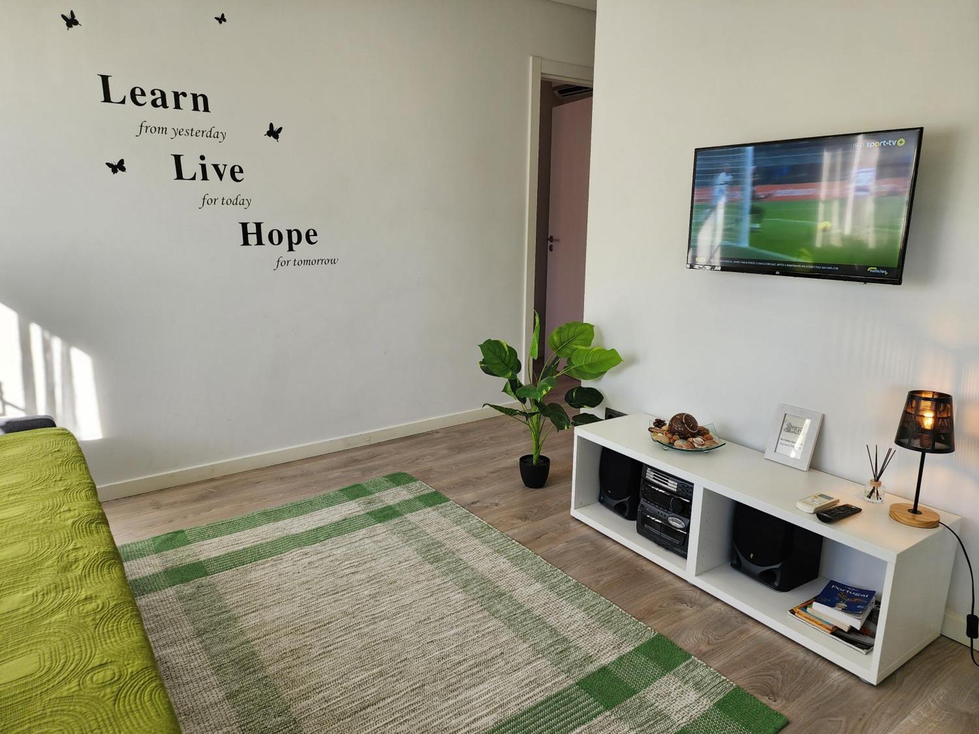 Ria Center Apartment - Left Faro Luaran gambar