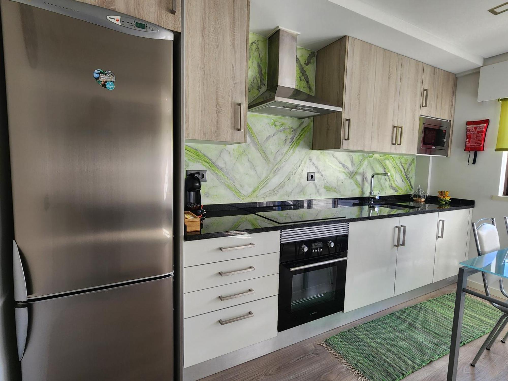 Ria Center Apartment - Left Faro Luaran gambar
